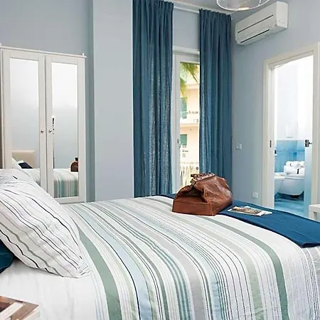 فندق Capri 5*